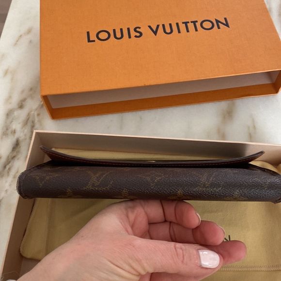 Louis Vuitton long Wallet - Picture 7 of 7